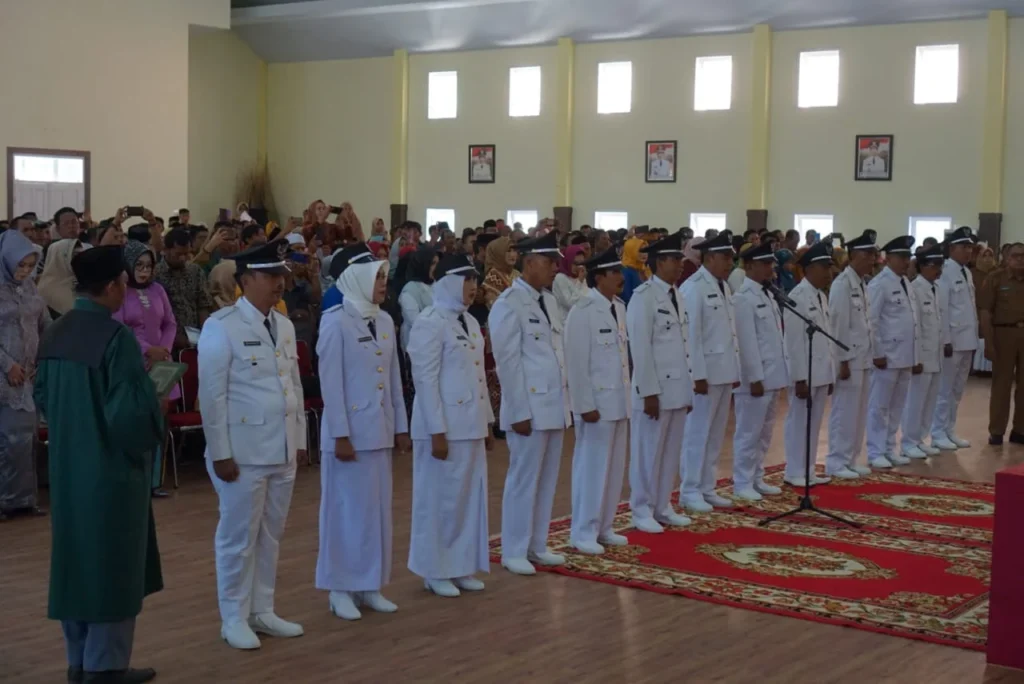 Keunggulan Pangkat PNS Bintang 2 dan Penghasilannya!