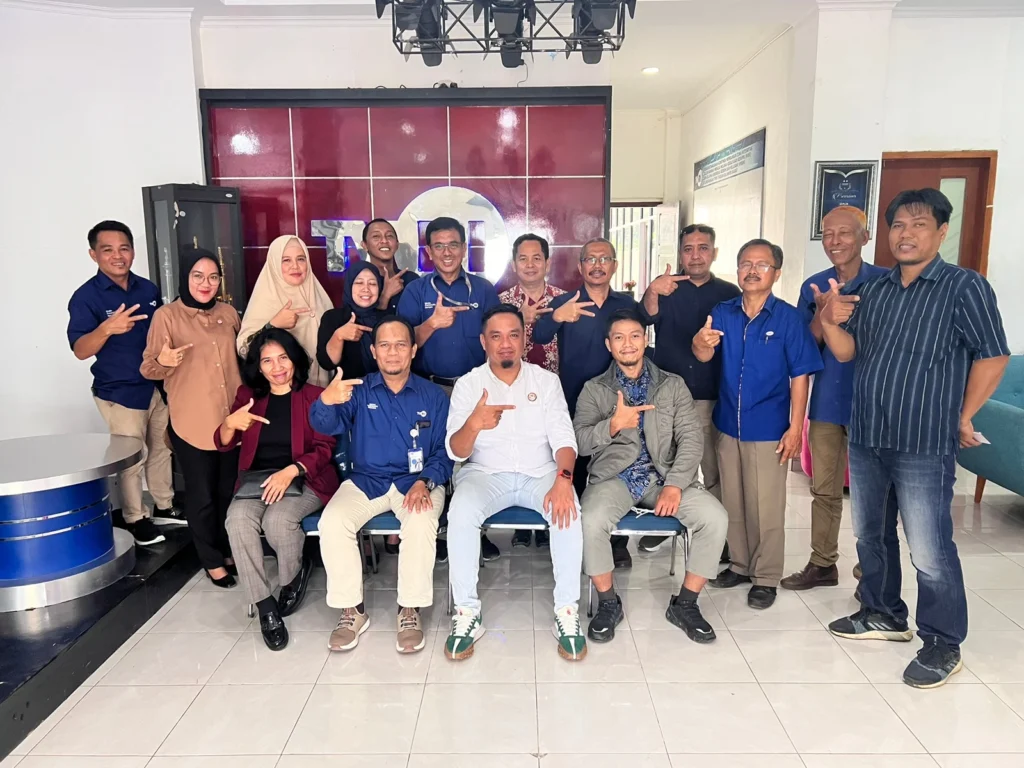 Ternyata Ini Jenis Kelas Jabatan PNS TVRI dan Penghasilannya!