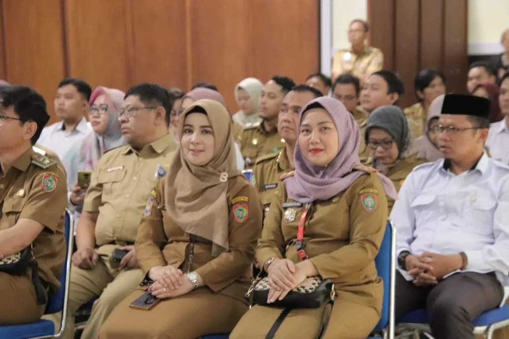 Ini Perbedaan Baju PNS dan PPPK Berdasarkan Regulasi Terbaru!