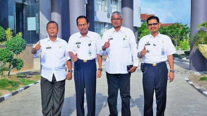 Baju PNS putih