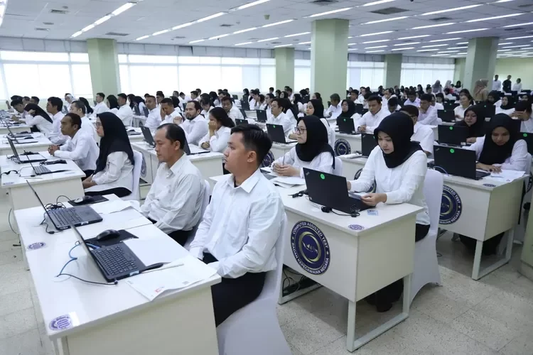 Perbedaan IPDN dan PNS