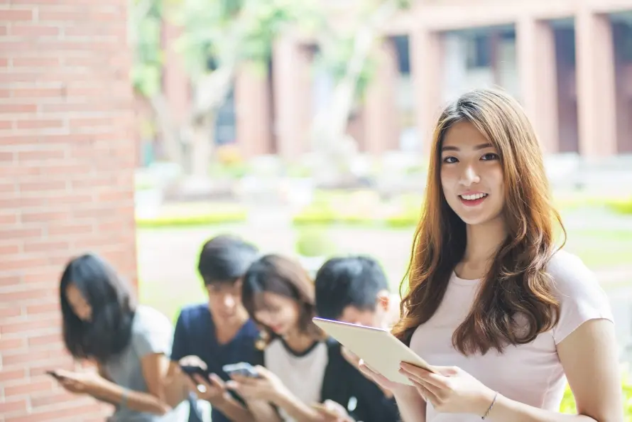 Apakah Gap Year Bisa Kuliah di Luar Negeri