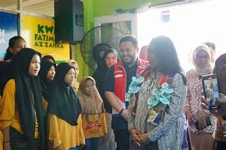 BUMN di Bandung yang Berfokus pada Pemberdayaan Masyarakat, Simak Programnya!