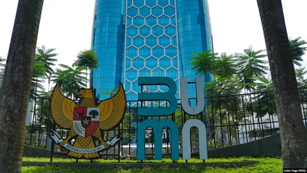 Gaji direksi anak perusahaan BUMN