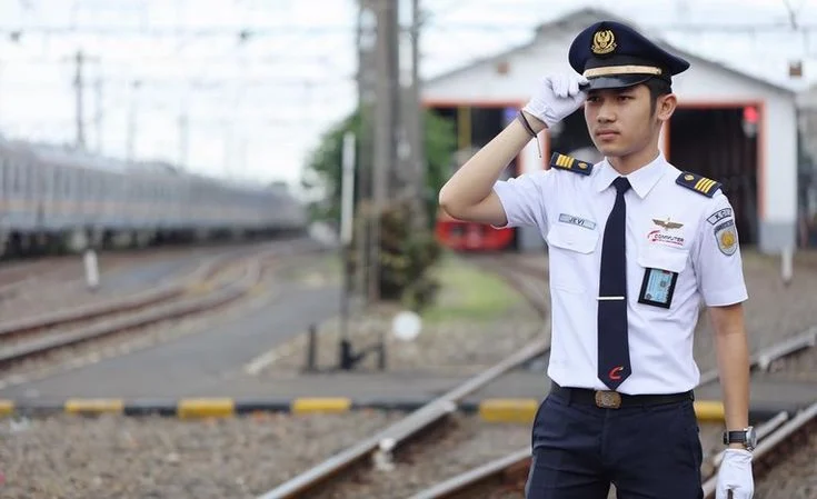 berapa gaji KAI logistik