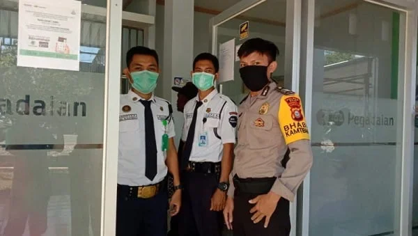 berapa gaji security Pegadaian