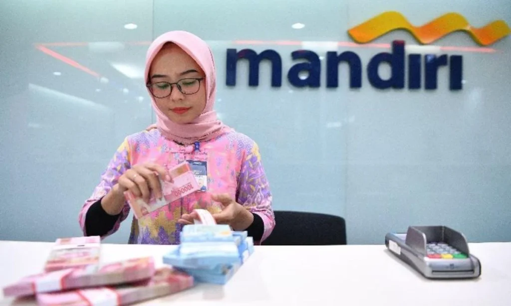 Berapa gaji admin Bank Mandiri