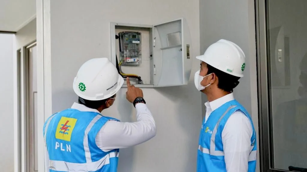 Berapa Gaji Pegawai BUMN PLN