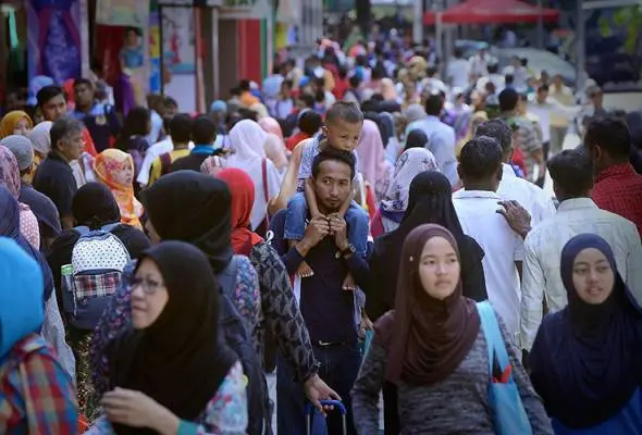 Dampak Sosial dan Ekonomi bagi Masyarakat