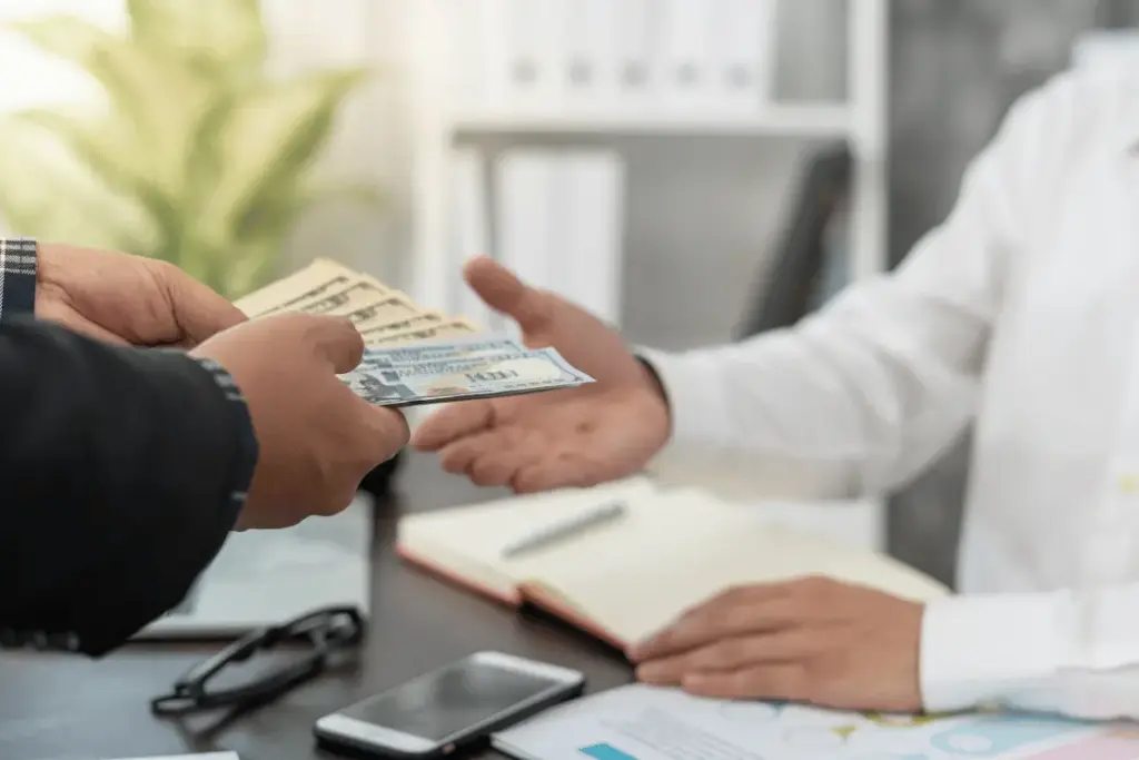 Gaji asisten manajer Bank Indonesia