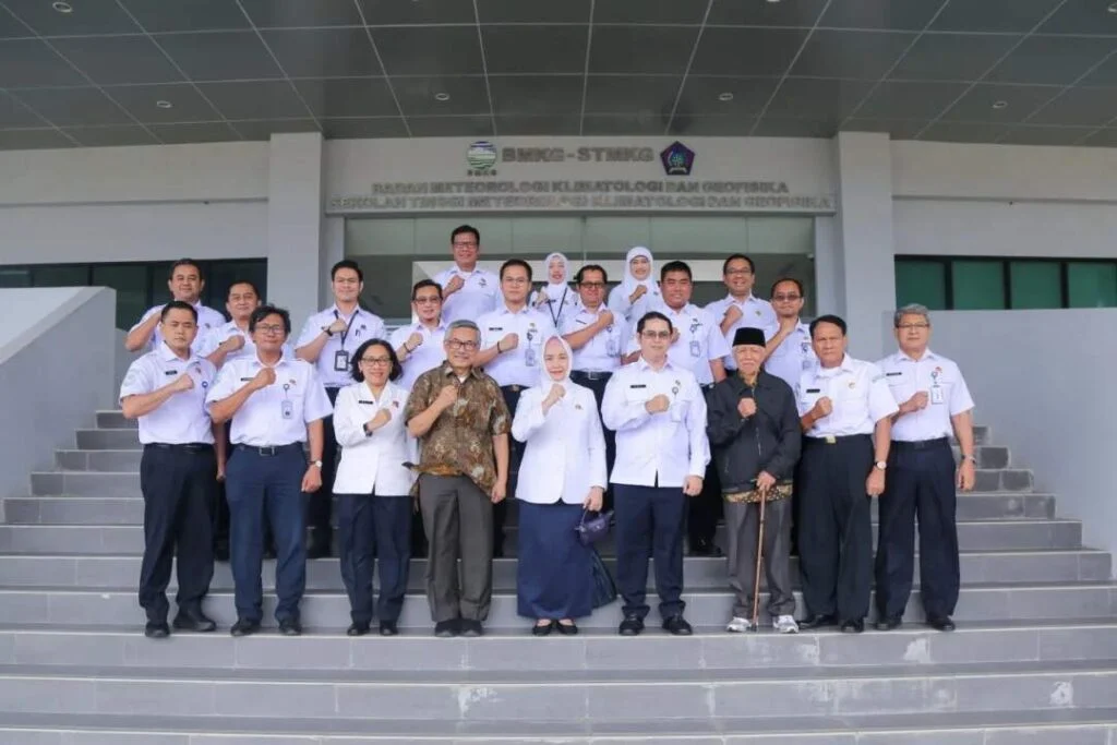 Persyaratan Masuk Sekolah Tinggi Meteorologi, Klimatologi, dan Geofisika (STMKG)