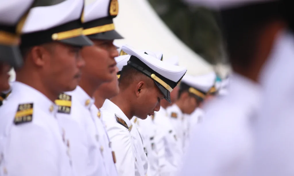 Sekolah Kedinasan Dengan Pendidikan Akademik