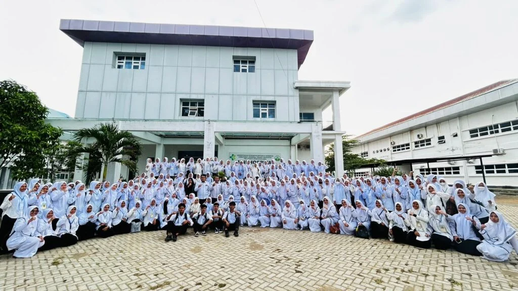 Apa Itu Sekolah Kedinasan Kementerian Kesehatan?