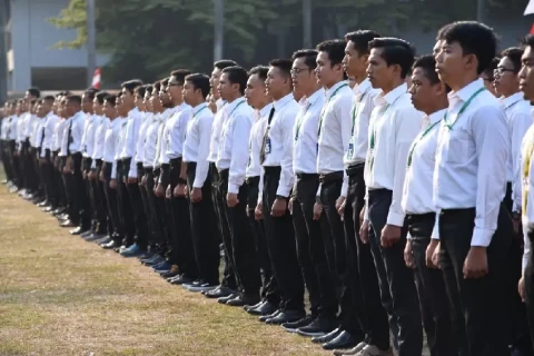 Simulasi Keseharian Para Taruna di Sekolah Kedinasan