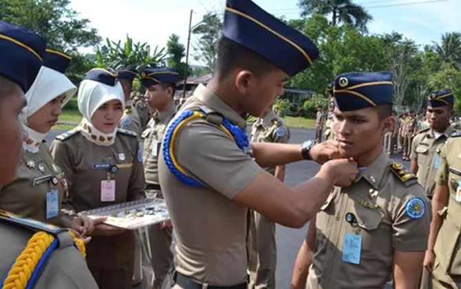 Keuntungan dan Tantangan Masuk Sekolah Kedinasan