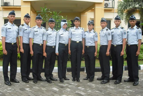 Kapan Harus Mulai Persiapan Syarat Sekolah Kedinasan?