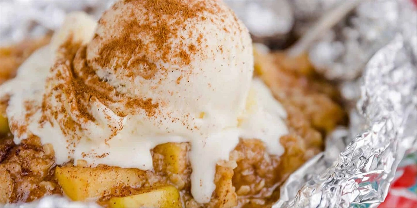 Apple Pie on the campfire