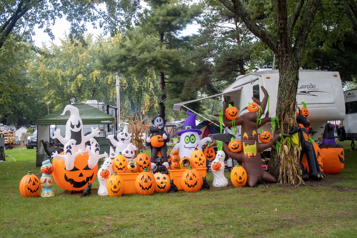 Halloween at Jellystone Park™ Yogi Bear's Jellystone Park™ Barton