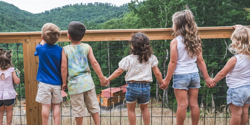 Color the Park at Jellystone Park™ Golden Valley!