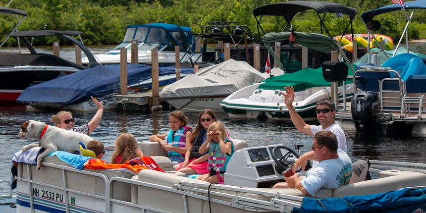 Remember your boating etiquette!