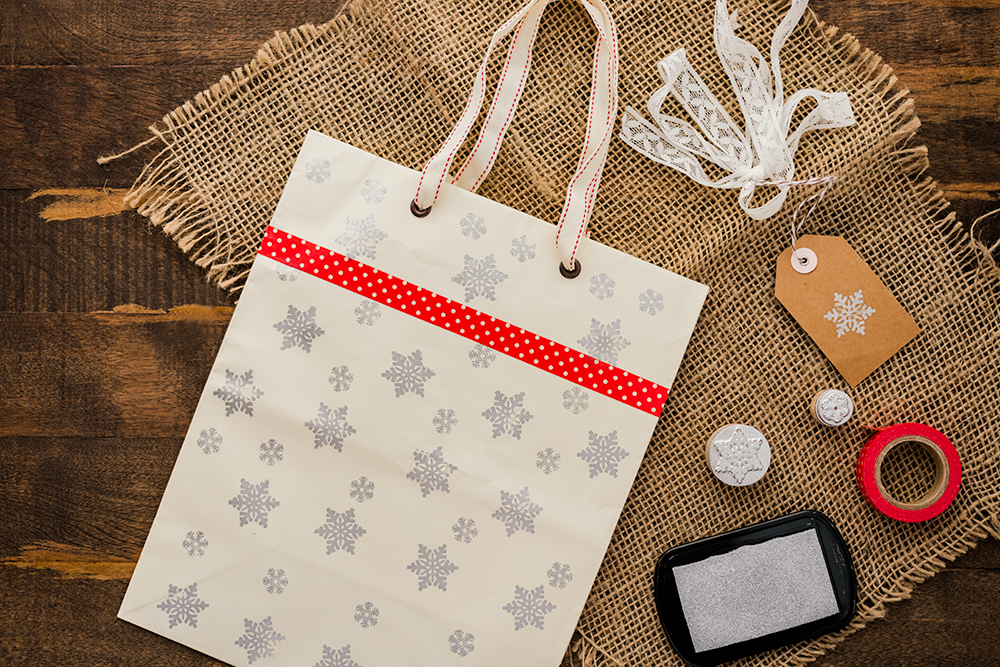Super Simple and Chic DIY Gift Bags: Reduce Your Holiday Waste