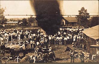 Townspeople gathered for the burning of John Lee. August 13, 1911, Durant, Oklahoma.