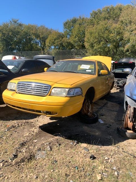 2011 FORD CROWN VICTORIA
