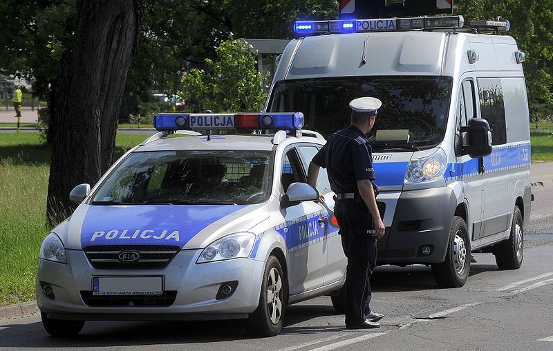 Zderzenie dwóch samochodów osobowych na ulicy Głębokiej  - Zdjęcie główne