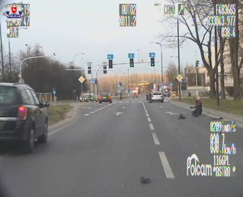 Motocyklista uciekając przed kontrolą spowodował wypadek - Zdjęcie główne