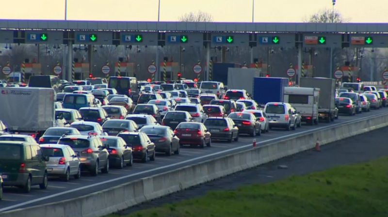 Ostatni weekend wakacji. Policja apeluje na rozwagę na drogach - Zdjęcie główne