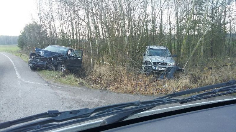 Zderzenie pod Staninem. Trzy osoby ranne - Zdjęcie główne