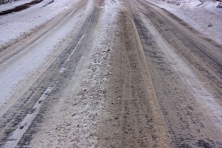 Ostrzeżenie dla województwa lubelskiego od IMGW. Nadciągają opady mokrego śniegu – będzie ślisko - Zdjęcie główne