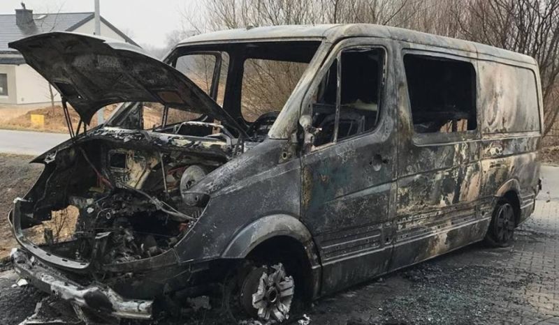 Bus żużlowca stanął w płomieniach  - Zdjęcie główne