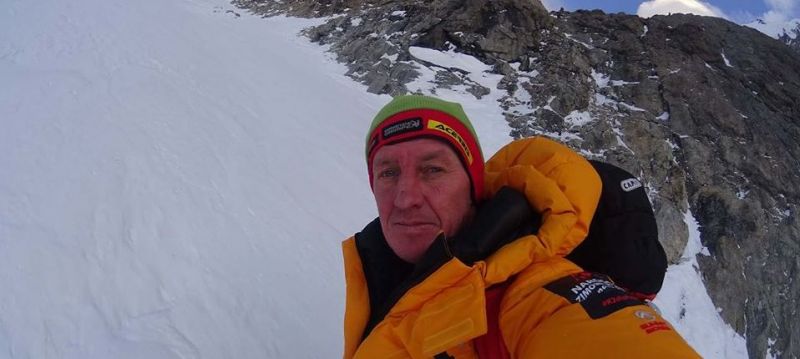Denis Urubko opuścił bazę i samotnie wyruszył w kierunku szczytu K2 - aktualizacja - Zdjęcie główne