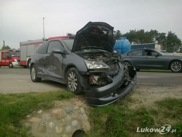 Wypadek w Jamielniku. Zderzenie Dodga i Hondy (AKTUALIZACJA) - Zdjęcie główne