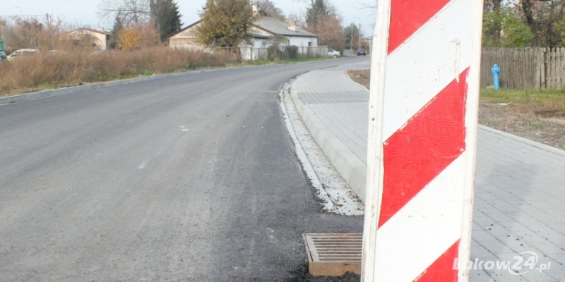 Nawierzchnia na Okrzei już jest - Zdjęcie główne