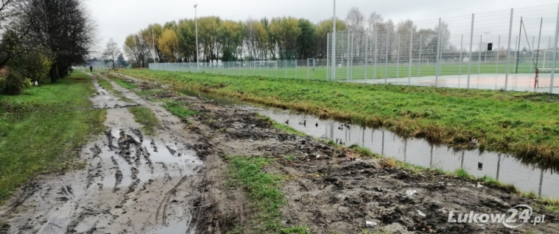 Czarne chmury nad bulwarem nad Krzną? - Zdjęcie główne