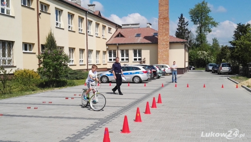 Uczniowie z Krynki znają się na bezpieczeństwie na drodze - Zdjęcie główne