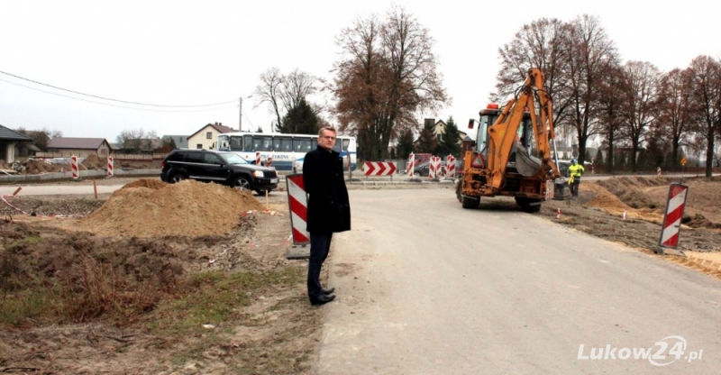 W Aleksandrowie budują rondo - Zdjęcie główne