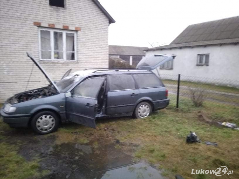 Płonął Passat. Auto udało się uratować - Zdjęcie główne