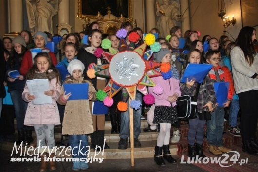 Kolędy i pastorałki scholi parafialnej - Zdjęcie główne