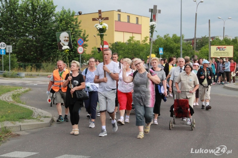 Pielgrzymi wyruszyli do Częstochowy (ZDJĘCIA) - Zdjęcie główne