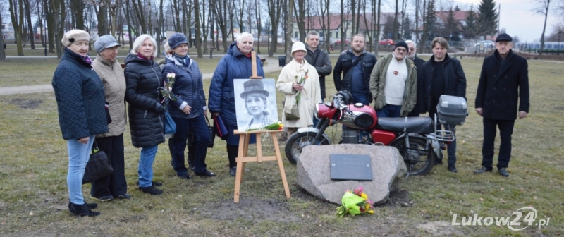 Upamiętnili Bożenę Kurowską - Zdjęcie główne