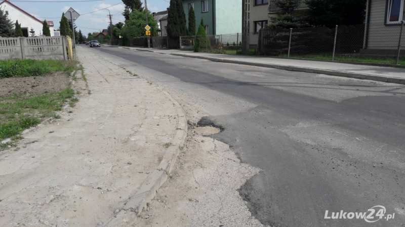 Na ulicy Glinki najpierw chodnik, później nawierzchnia - Zdjęcie główne