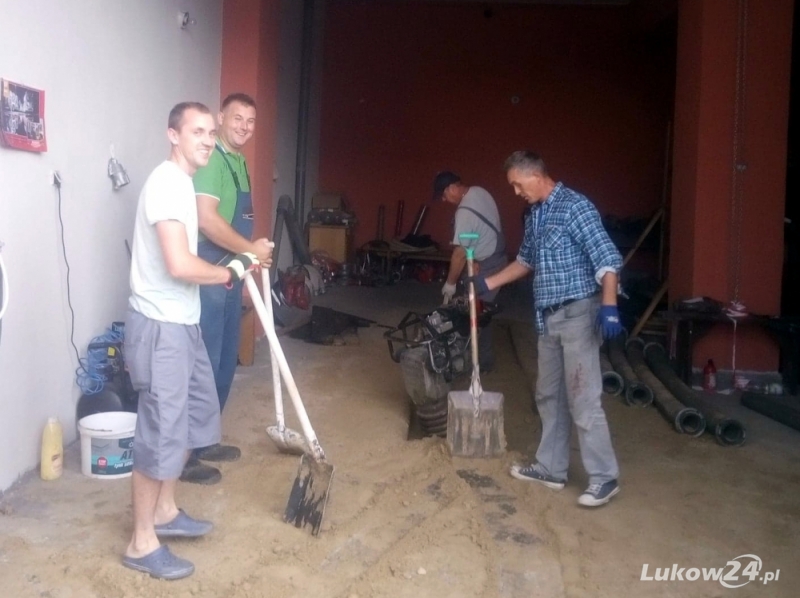 Wielkie remonty u strażaków w Wojcieszkowie - Zdjęcie główne