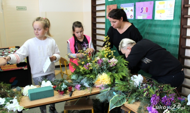 Kiermasz wiązanek i stroików w Turzych Rogach - Zdjęcie główne