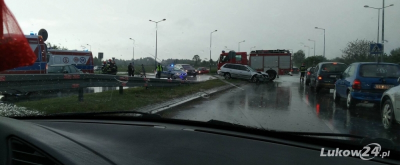 Wypadek na rondzie Jana Dębskiego - Zdjęcie główne