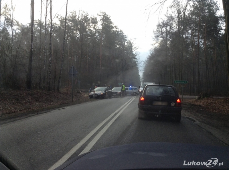 Wypadek na trasie Łuków - Siedlce - Zdjęcie główne