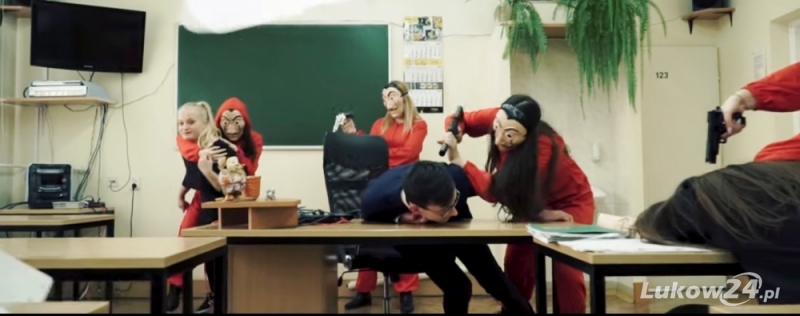 "La Casa de Matura" czyli łukowskich licealistów sposób na egzamin dojrzałości (WIDEO) - Zdjęcie główne