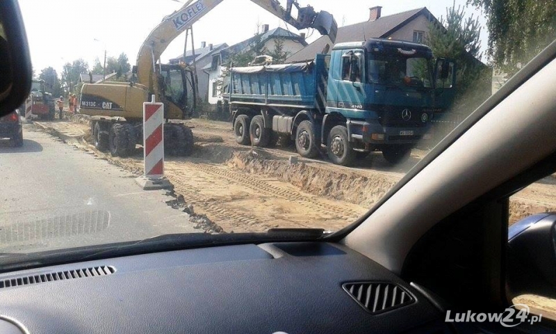 Zapraszamy na fotorelację z budowy drogi wojewódzkiej Łuków - Kock - Zdjęcie główne